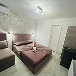 Ama Boutique