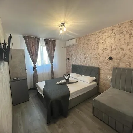 Pensjonat Ana Boutique 3*
